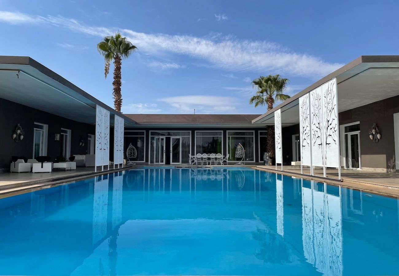 Villa in Marrakech - Villa GHITA, Contemporary High Standing villa, 15 minutes from Marrakech