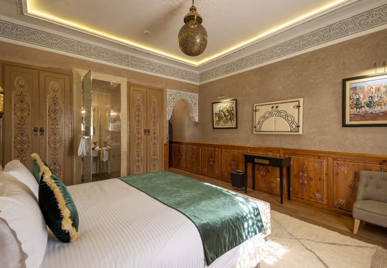 Villa in Marrakech - Dar KALYCA, traditional luxury villa with heated pool