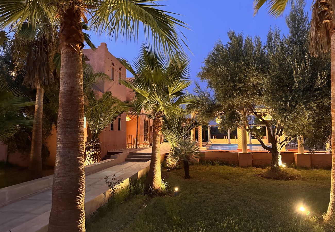 Villa in Marrakech - Bohemian Chic Guest Villa sleeps 35 - KASBAH LINAH Marrakech