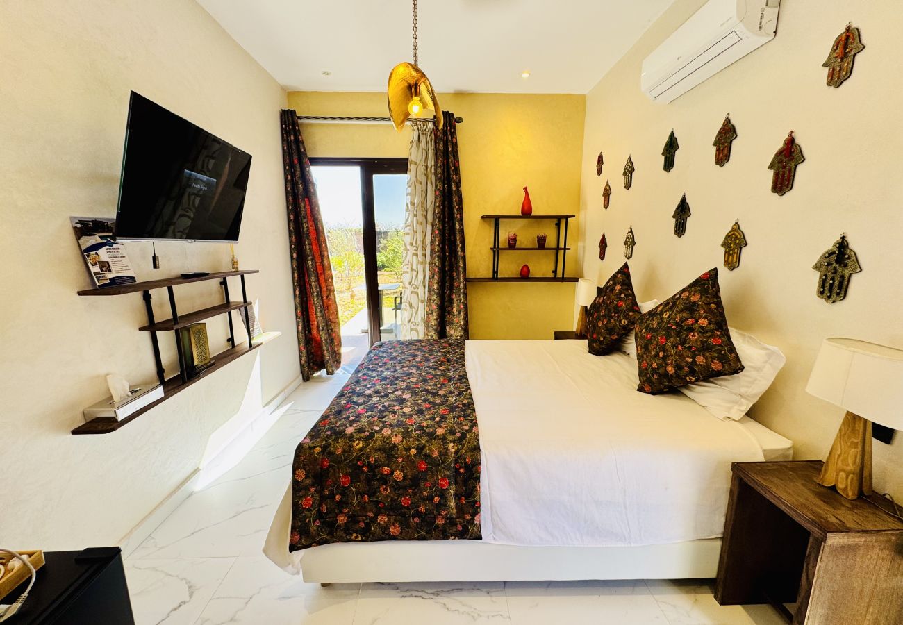 Villa in Marrakech - Villa FRAN, 7 rooms with heated pool