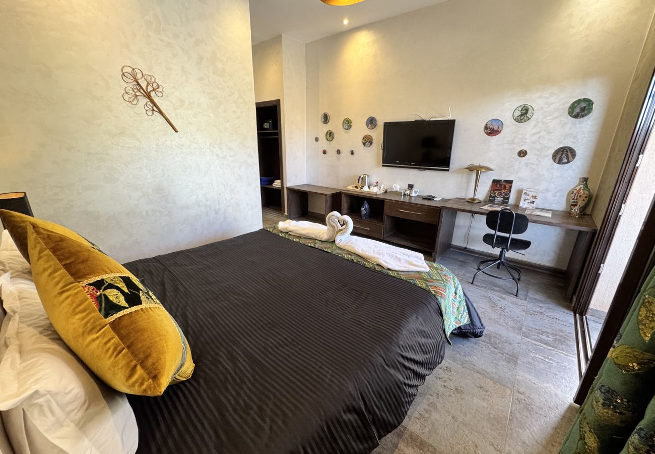 Villa in Marrakech - Villa FRAN, 7 rooms with heated pool