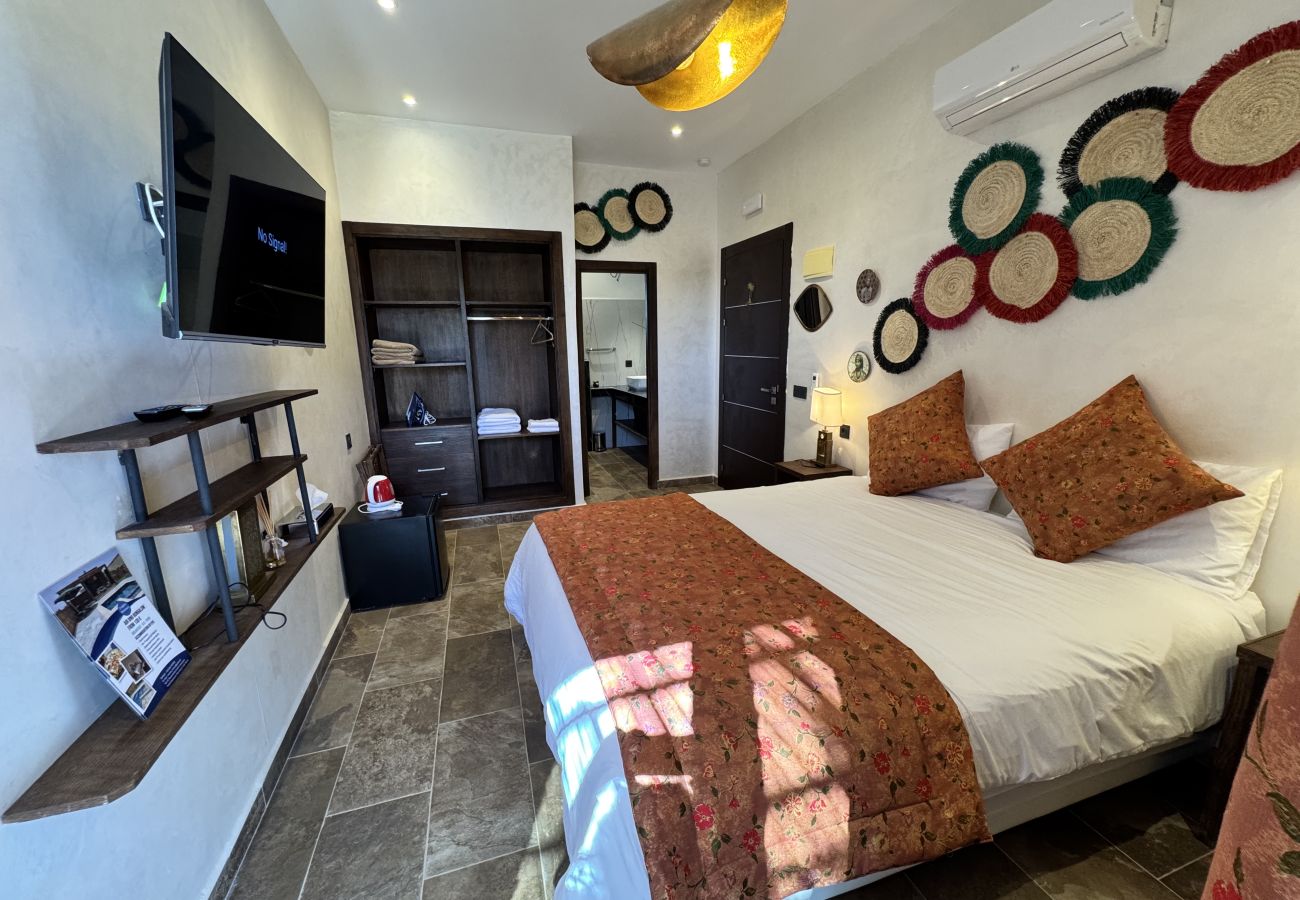 Villa in Marrakech - Villa FRAN, 7 rooms with heated pool