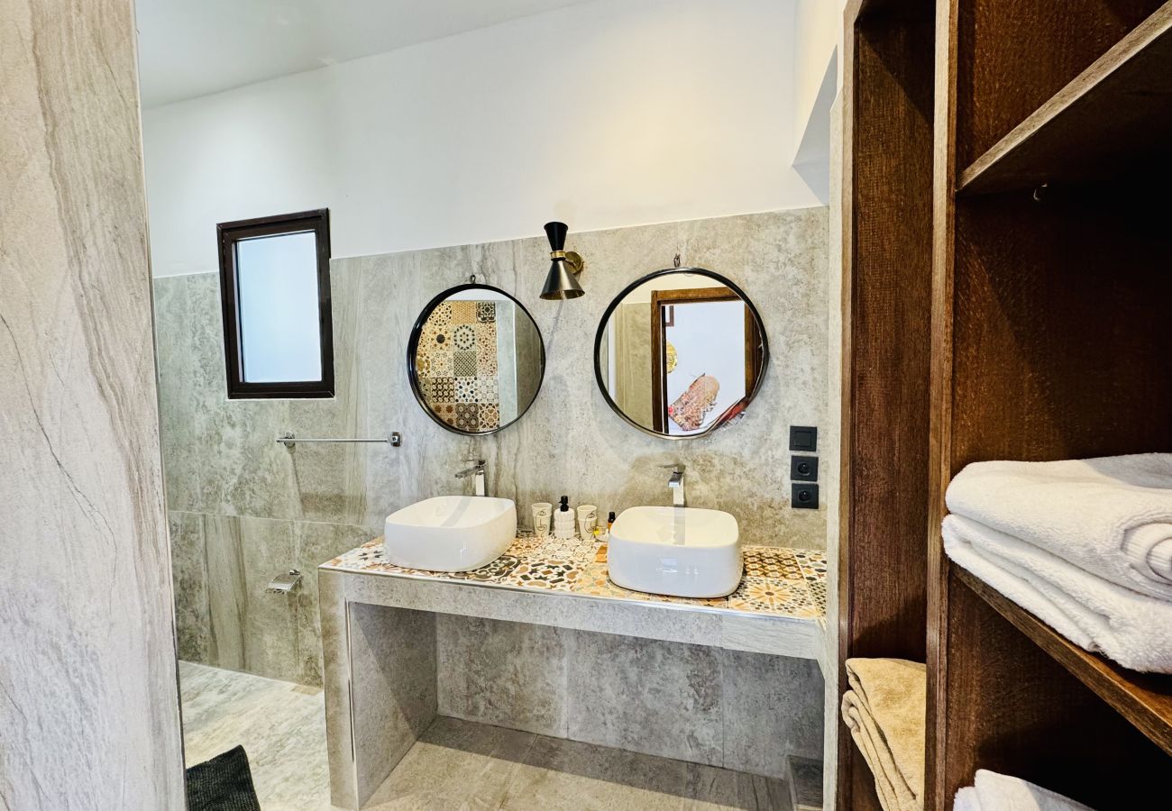 Villa in Marrakech - Villa FRAN, 7 rooms with heated pool