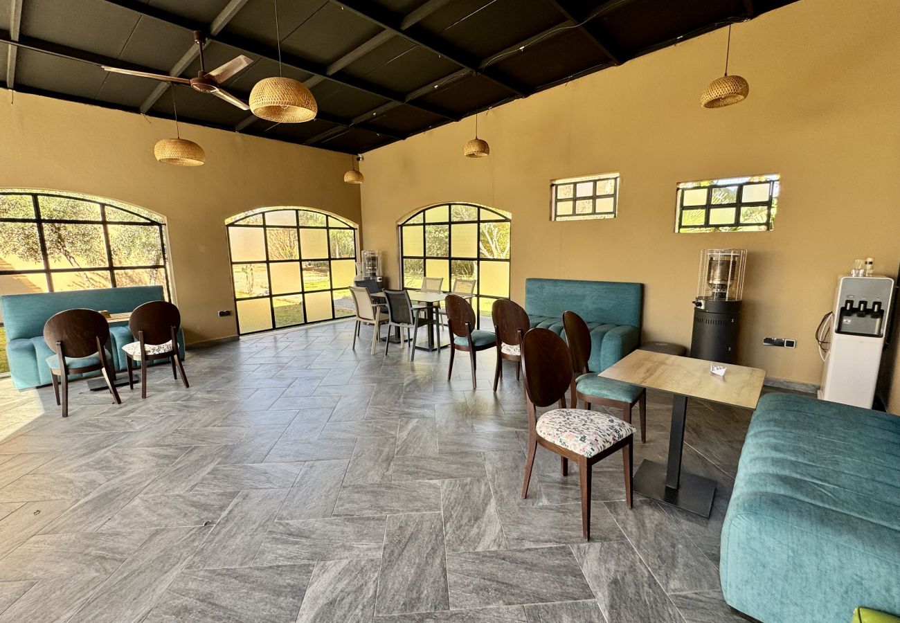 Villa in Marrakech - Villa FRAN, 7 rooms with heated pool