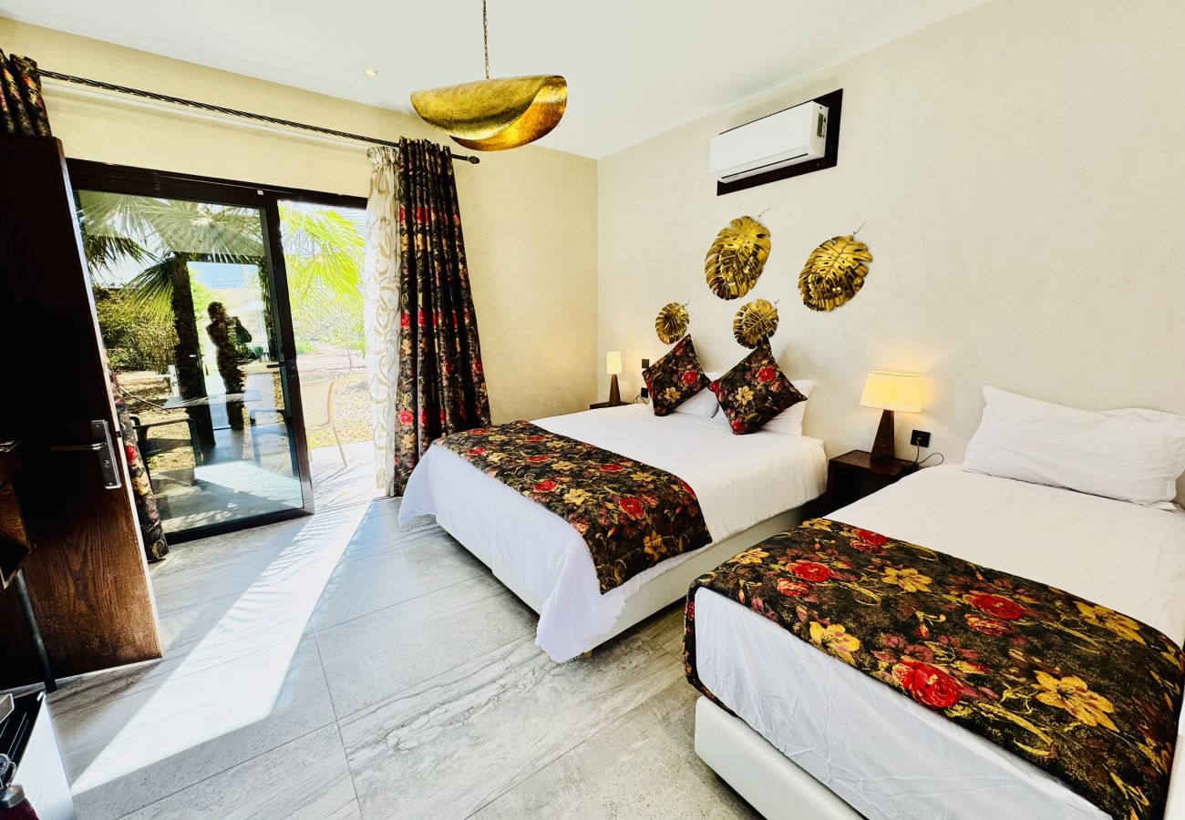 Villa in Marrakech - Villa FRAN, 7 rooms with heated pool