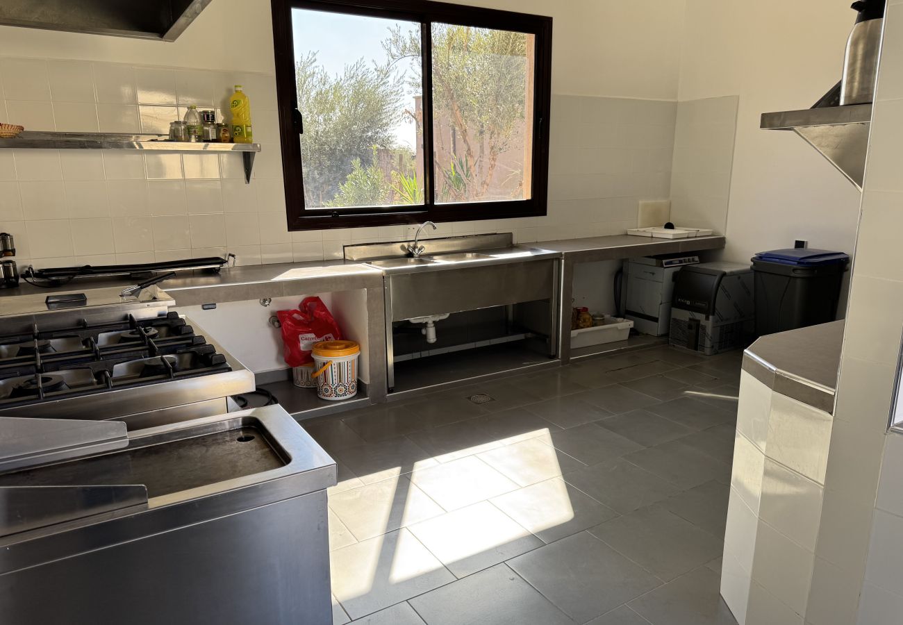 Villa in Marrakech - Villa FRAN, 7 rooms with heated pool