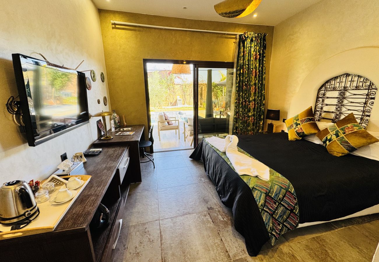 Villa in Marrakech - Villa FRAN, 7 rooms with heated pool