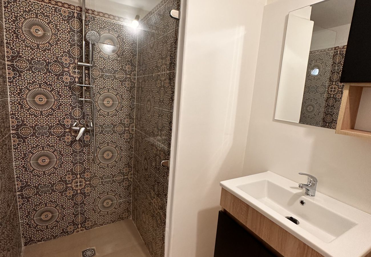Villa in Marrakech - CASA BIANCA, riad 8 rooms with heated pool
