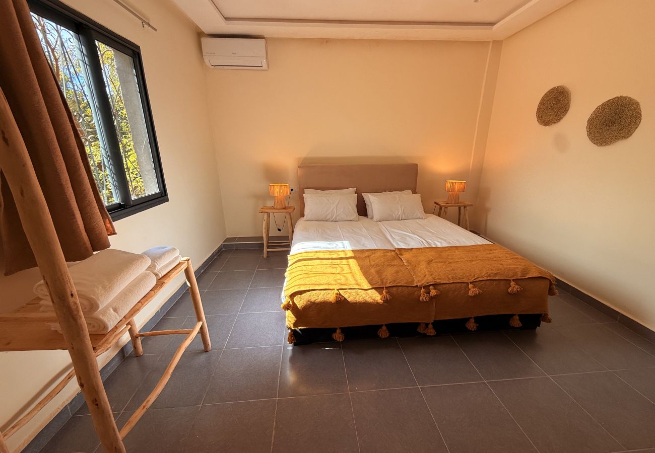 Villa in Marrakech - CASA BIANCA, riad 8 rooms with heated pool