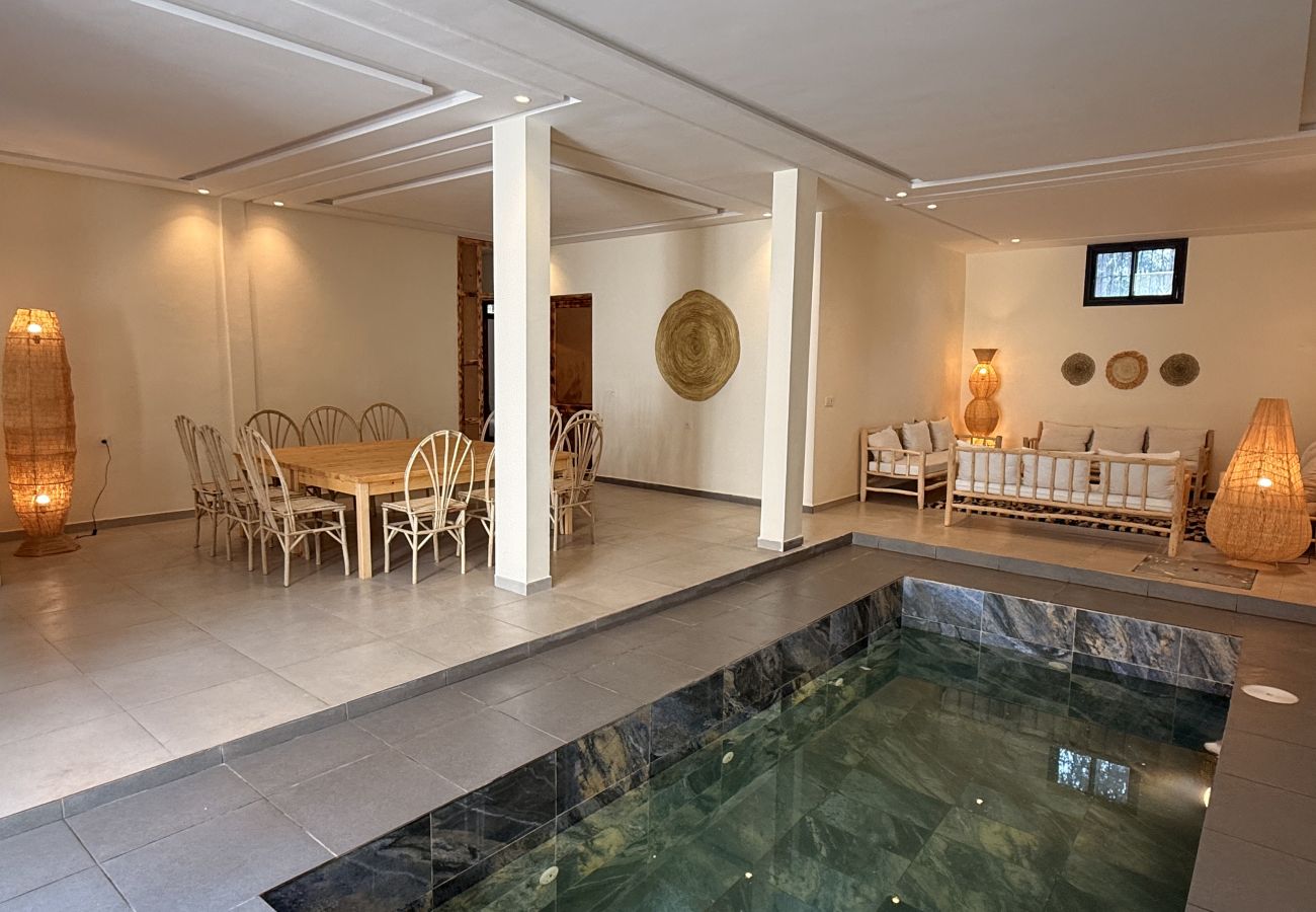 Villa in Marrakech - CASA BIANCA, riad 8 rooms with heated pool