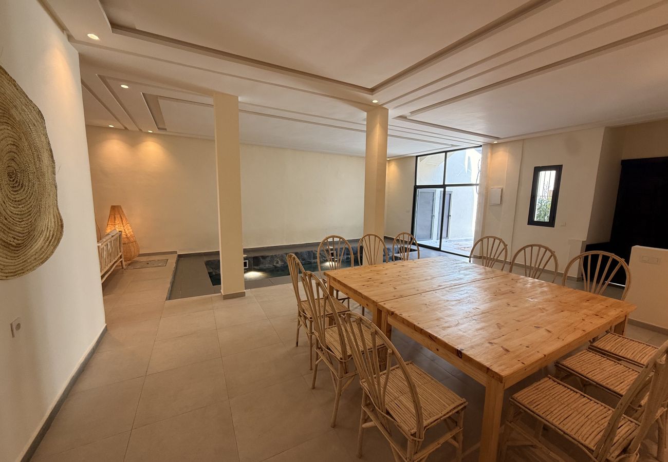 Villa in Marrakech - CASA BIANCA, riad 8 rooms with heated pool