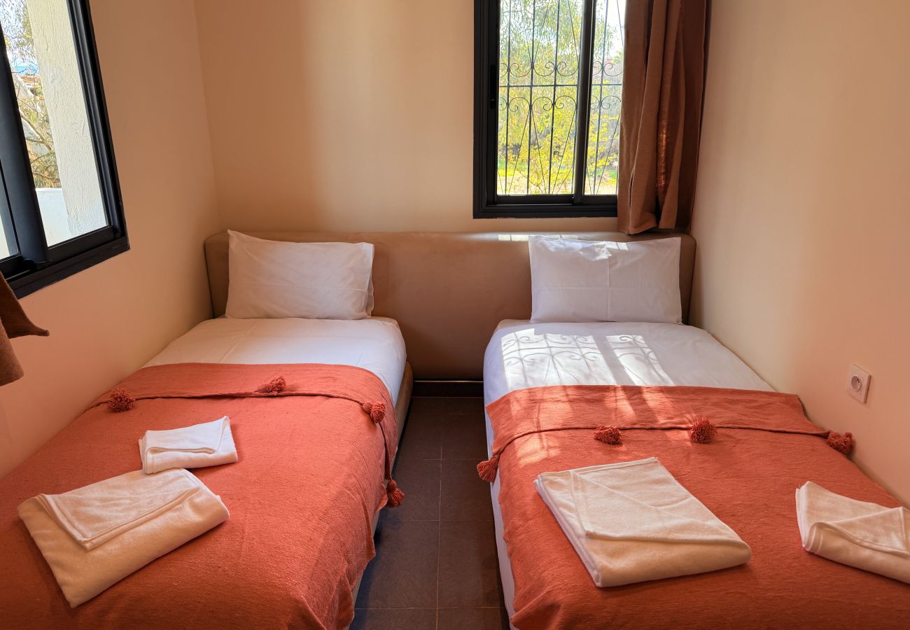 Villa in Marrakech - CASA BIANCA, riad 7 rooms with heated pool