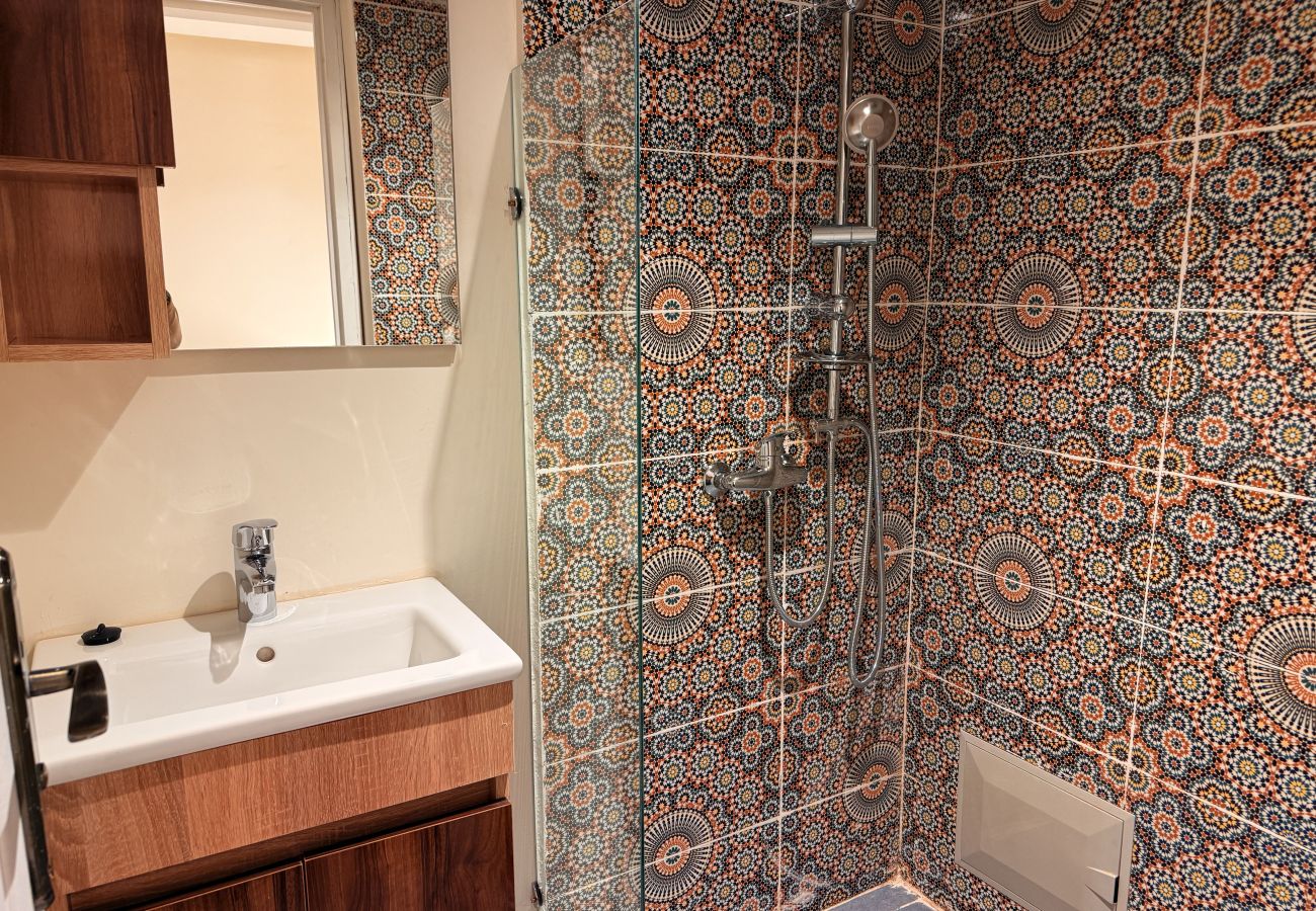 Villa in Marrakech - CASA BIANCA, riad 7 rooms with heated pool