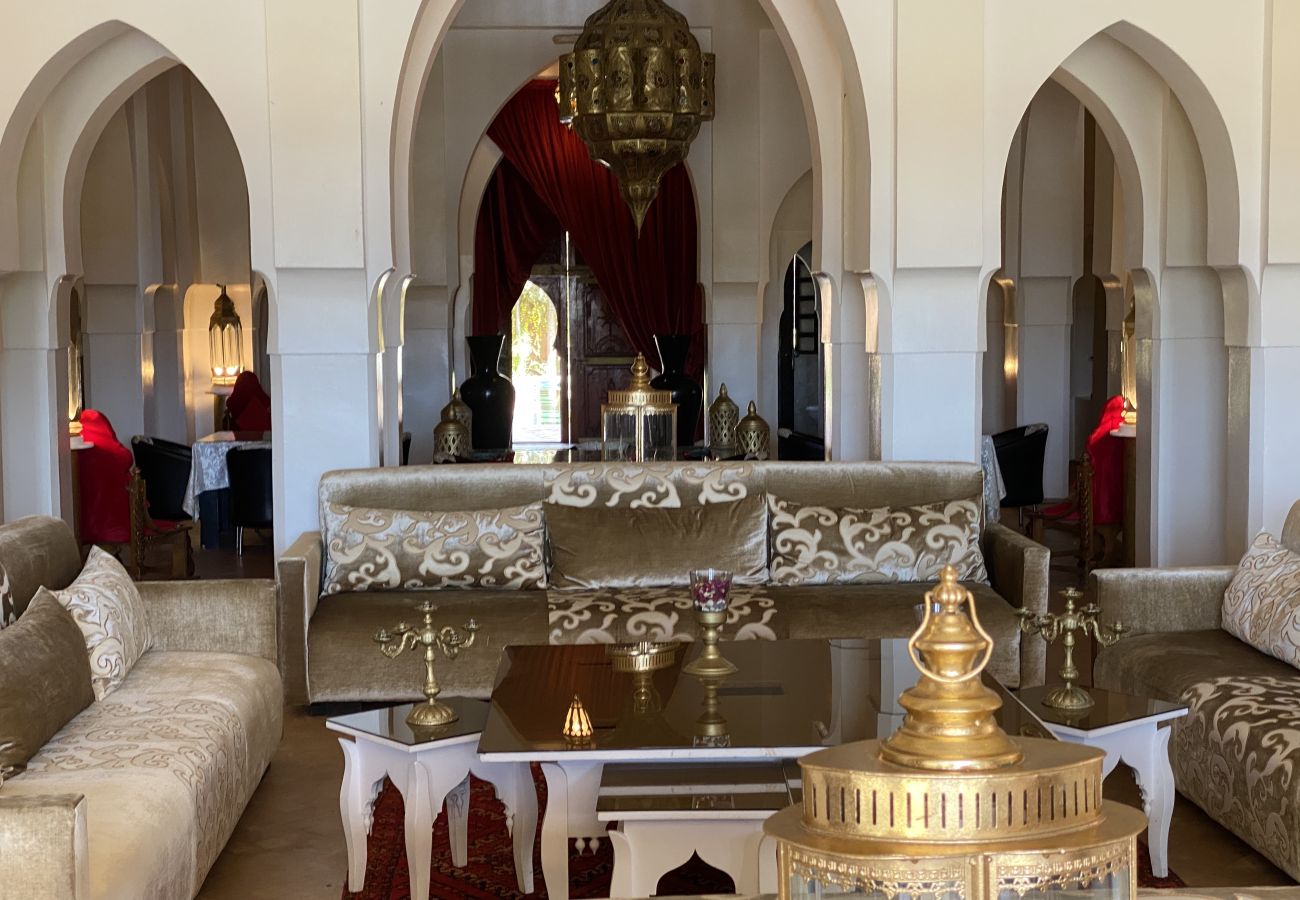 Villa in Marrakech - Villa DAR JEMA, 12 chambres, à 15/20 mns du centre