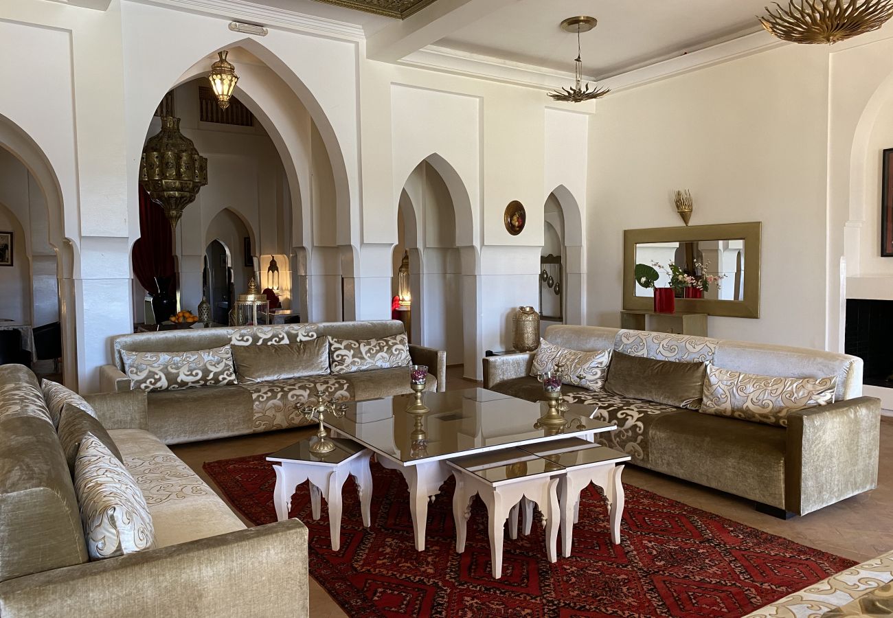 Villa in Marrakech - Villa DAR JEMA, 12 chambres, à 15/20 mns du centre