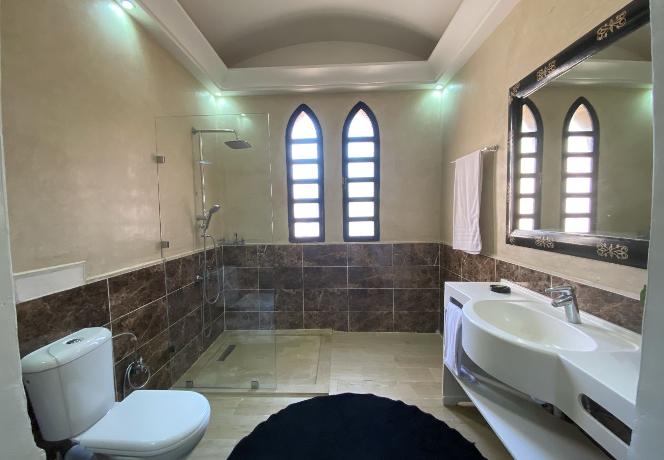 Villa in Marrakech - Villa DAR JEMA, 12 chambres, à 15/20 mns du centre