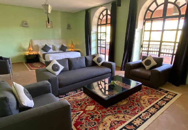 Villa à Marrakech - VILLA DAR JEMA - 24 couchages, Majestueuse Villa d'architecte, à 15 mns du centre de Marrakech Villa à Marrakech - VILLA DAR JEMA - 24 couchages, Majestueuse Villa d'architecte, à 15 mns du centre de Marrakech