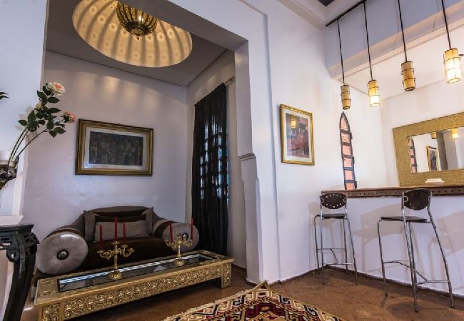 Villa à Marrakech - VILLA DAR JEMA - 24 couchages, Majestueuse Villa d'architecte, à 15 mns du centre de Marrakech Villa à Marrakech - VILLA DAR JEMA - 24 couchages, Majestueuse Villa d'architecte, à 15 mns du centre de Marrakech