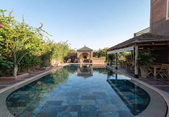 Villa à Marrakech - Dar KALYCA, villa traditionnelle de luxe avec piscine chauffée