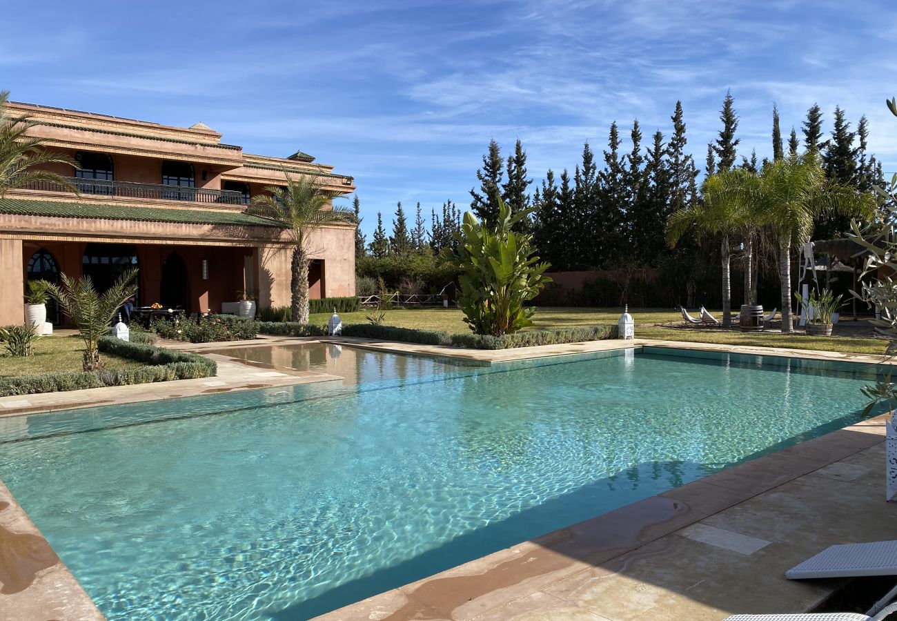 Villa à Marrakech - Villa DAR JEMA, 12 chambres, à 15/20 mns du centre